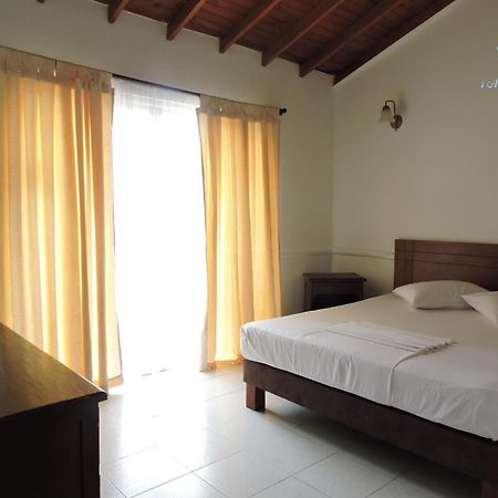 Hotel Y Restaurante Meson Del Gitano Caucasia Phòng bức ảnh