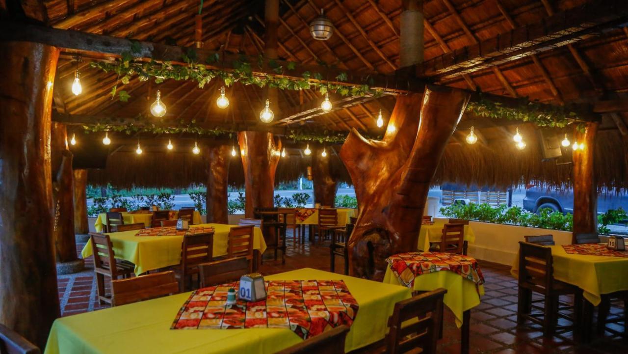 Hotel Y Restaurante Meson Del Gitano Caucasia Ngoại thất bức ảnh