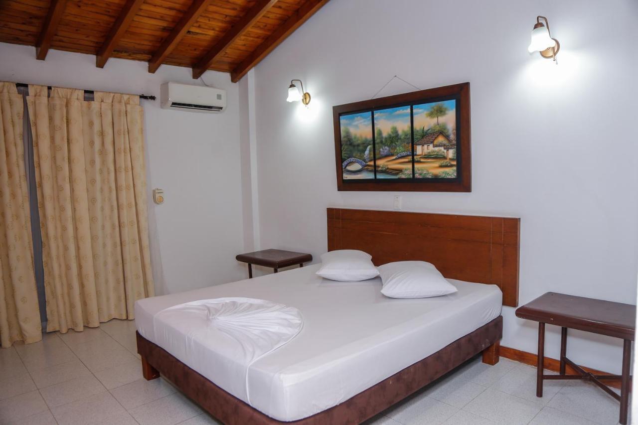 Hotel Y Restaurante Meson Del Gitano Caucasia Ngoại thất bức ảnh