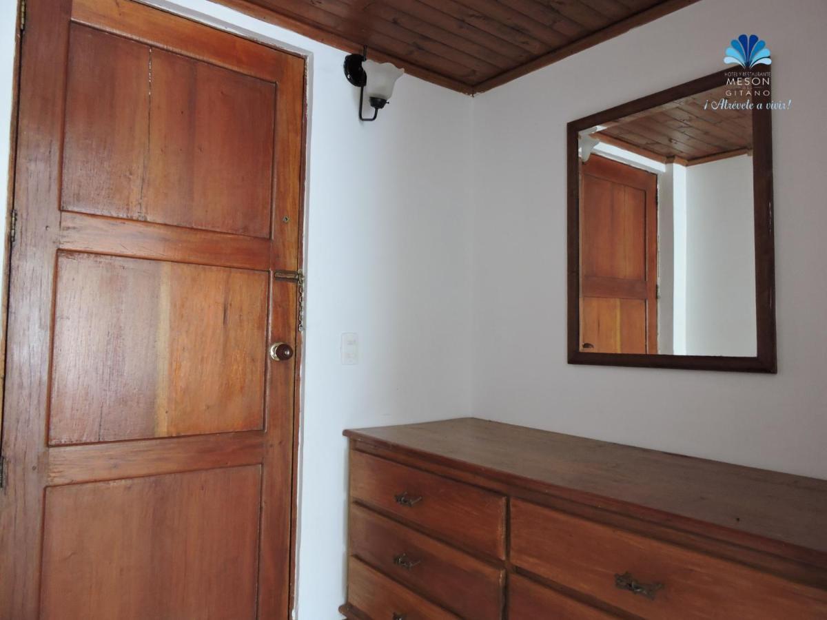 Hotel Y Restaurante Meson Del Gitano Caucasia Phòng bức ảnh