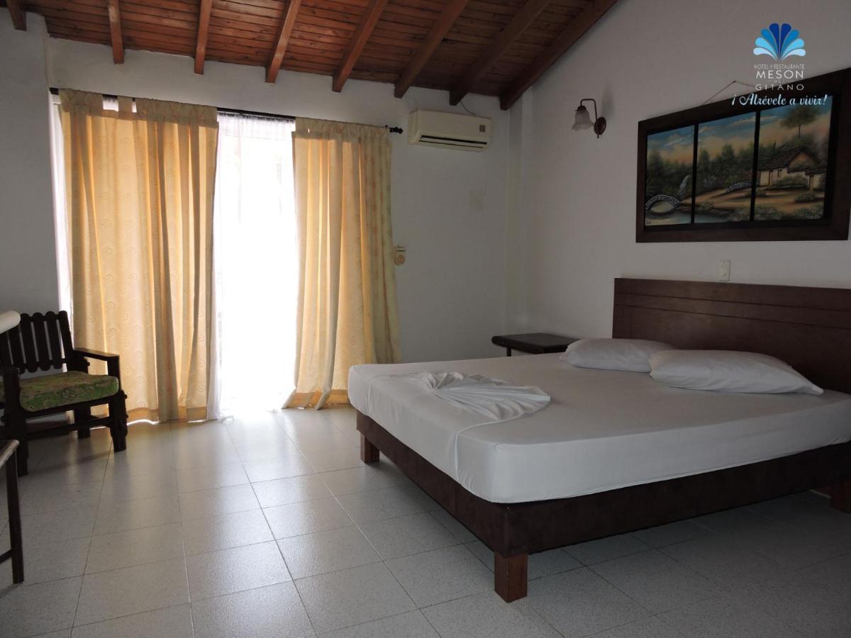 Hotel Y Restaurante Meson Del Gitano Caucasia Phòng bức ảnh