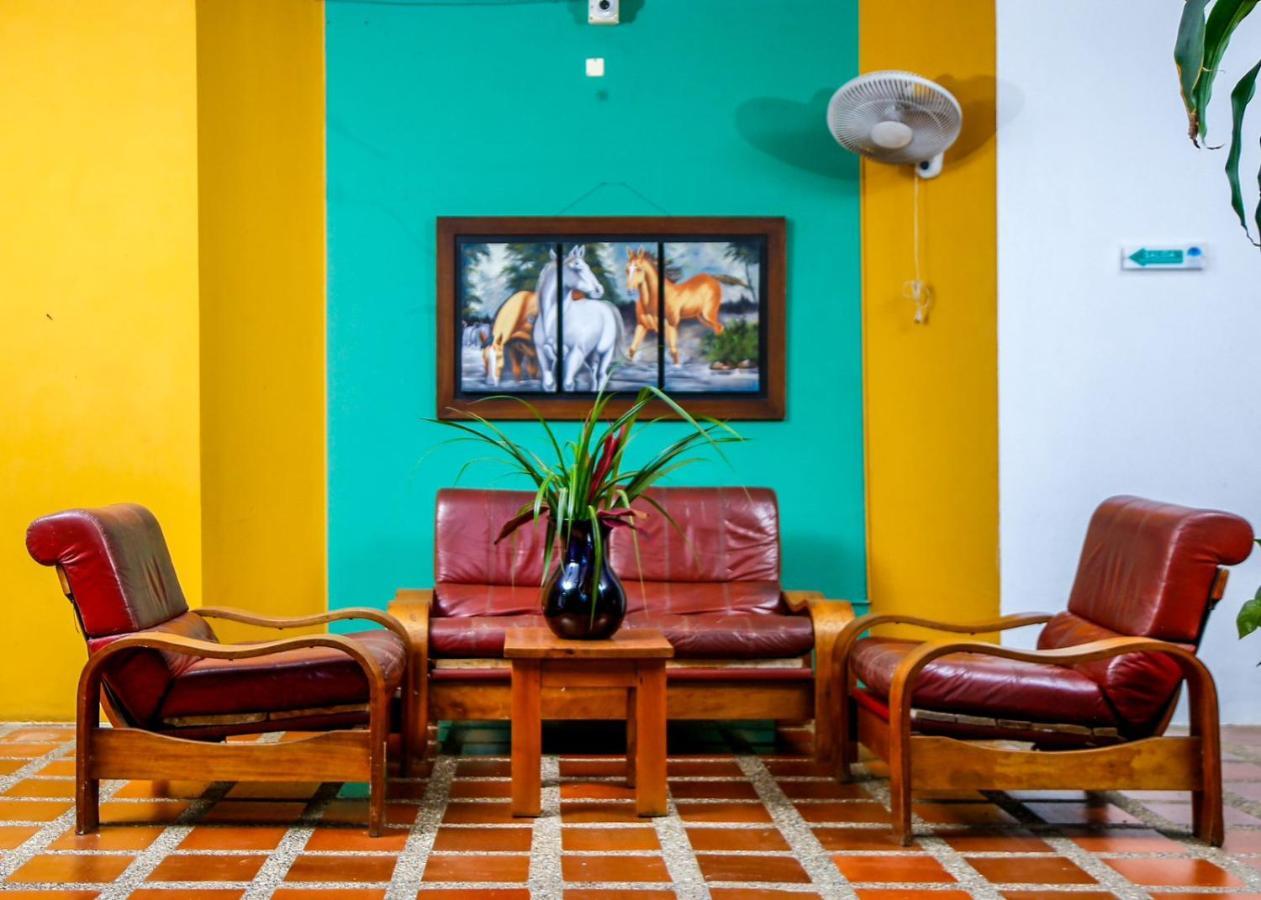 Hotel Y Restaurante Meson Del Gitano Caucasia Ngoại thất bức ảnh