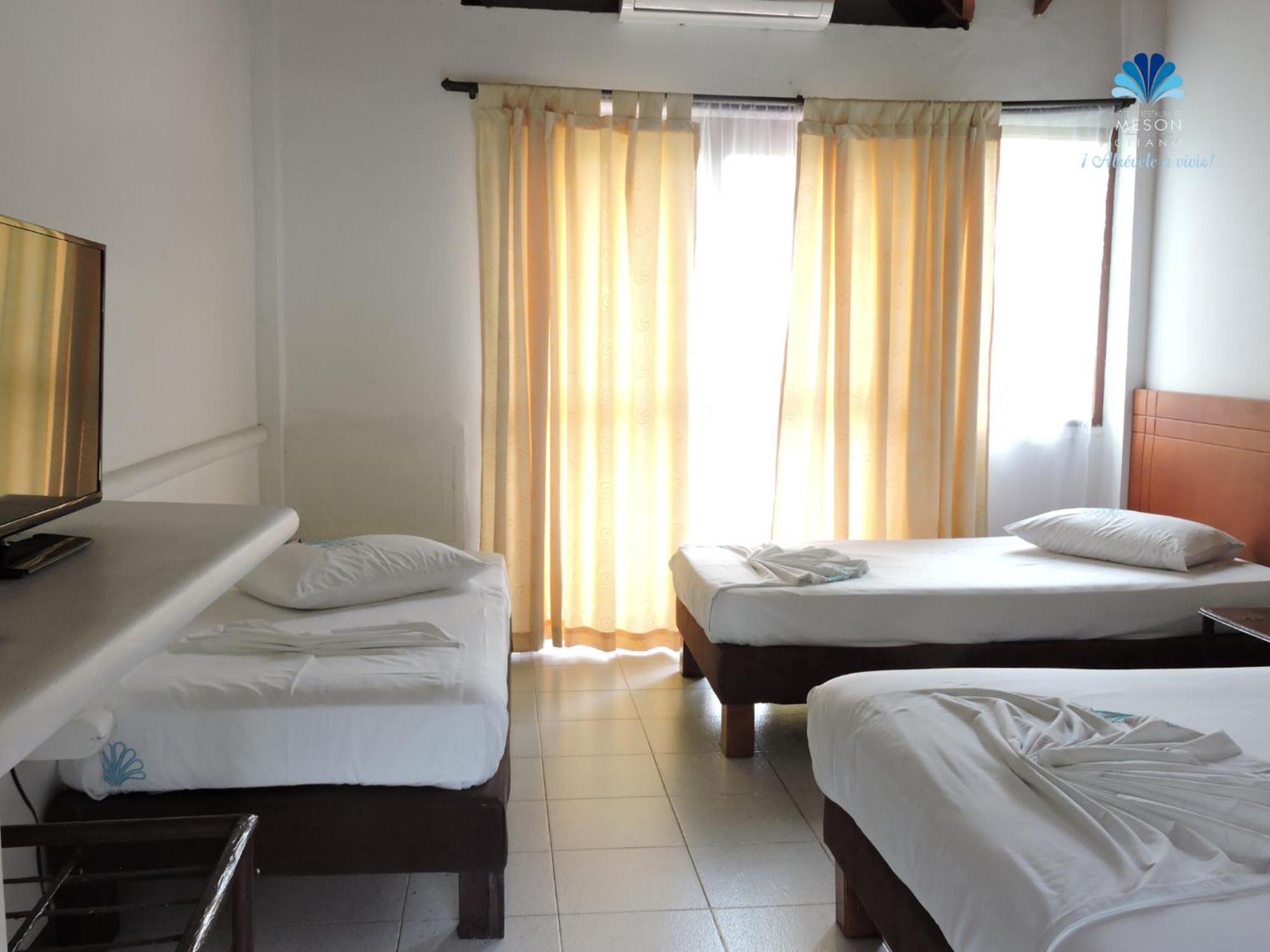 Hotel Y Restaurante Meson Del Gitano Caucasia Phòng bức ảnh
