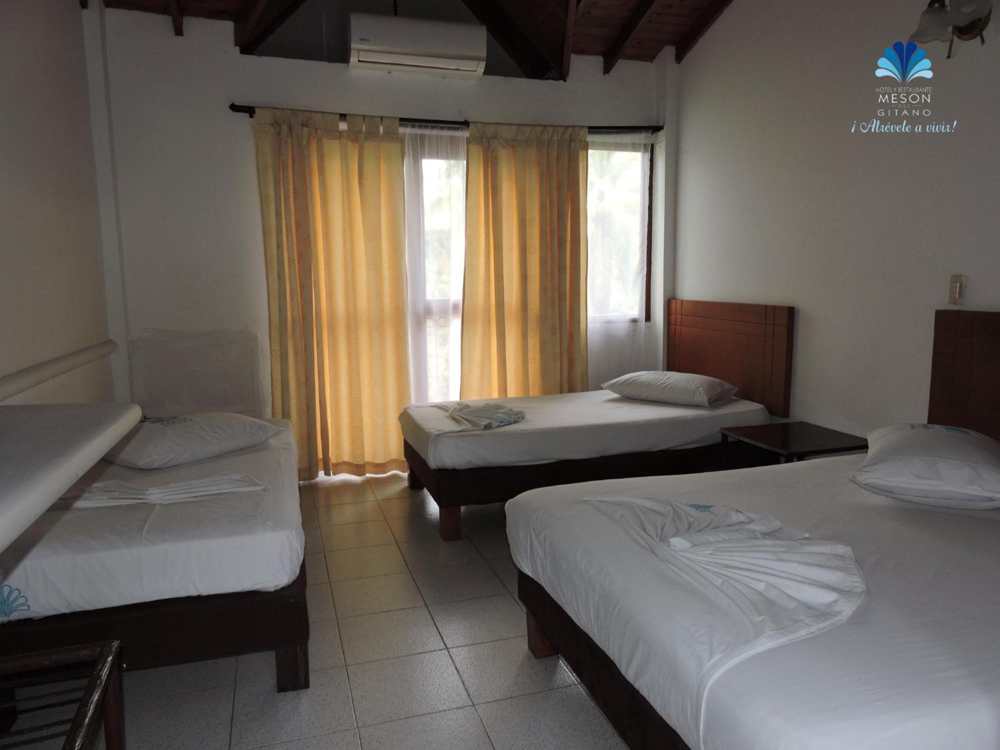 Hotel Y Restaurante Meson Del Gitano Caucasia Phòng bức ảnh